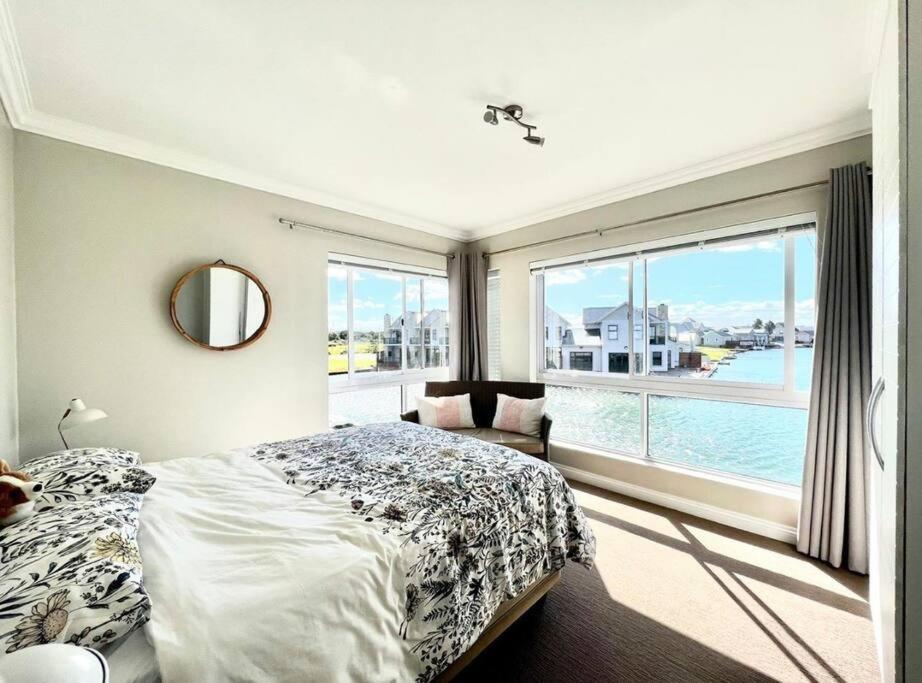 Modern 2 Bedroom Apartment With Stunning Canal Views 杰弗里湾 外观 照片